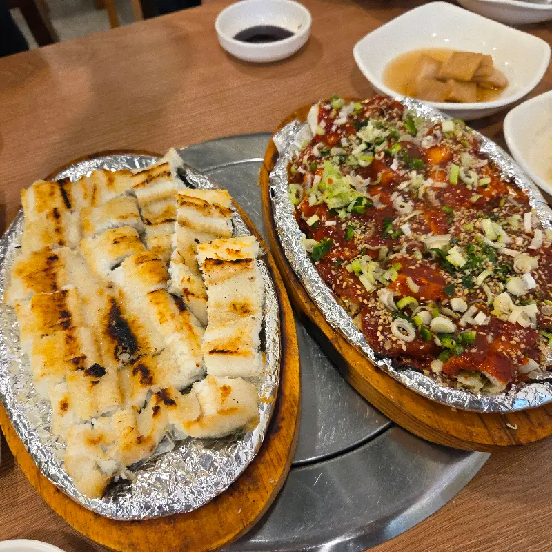 장어구이와 양념꼼장어