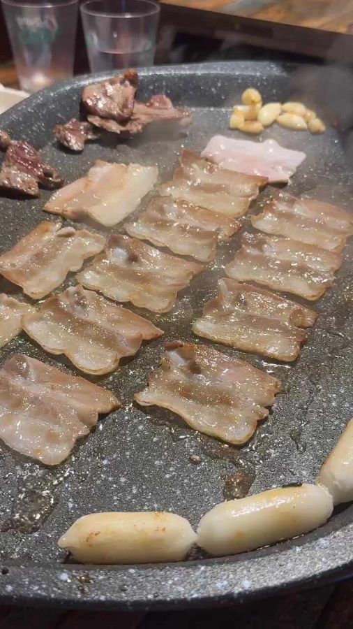 지글지글 익어가는 대패 삼겹살