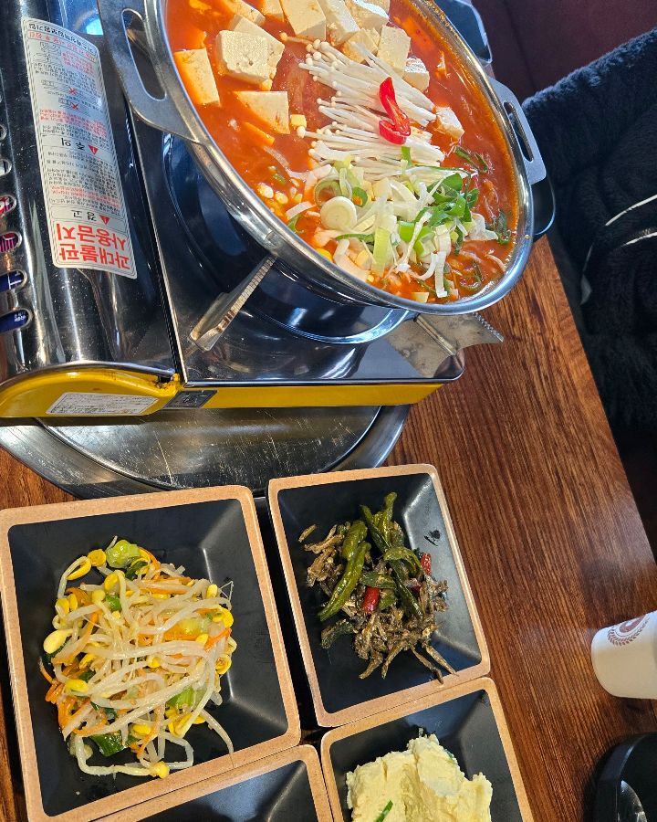 탐라담 푸짐한 한 상 차림