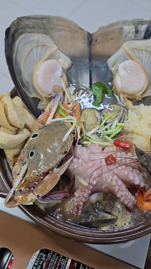 문무왕 해신탕, 푸짐한 해산물과 깊은 국물