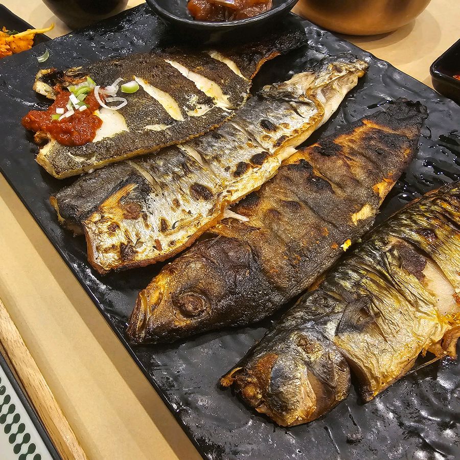 모듬 생선구이의 아름다운 자태