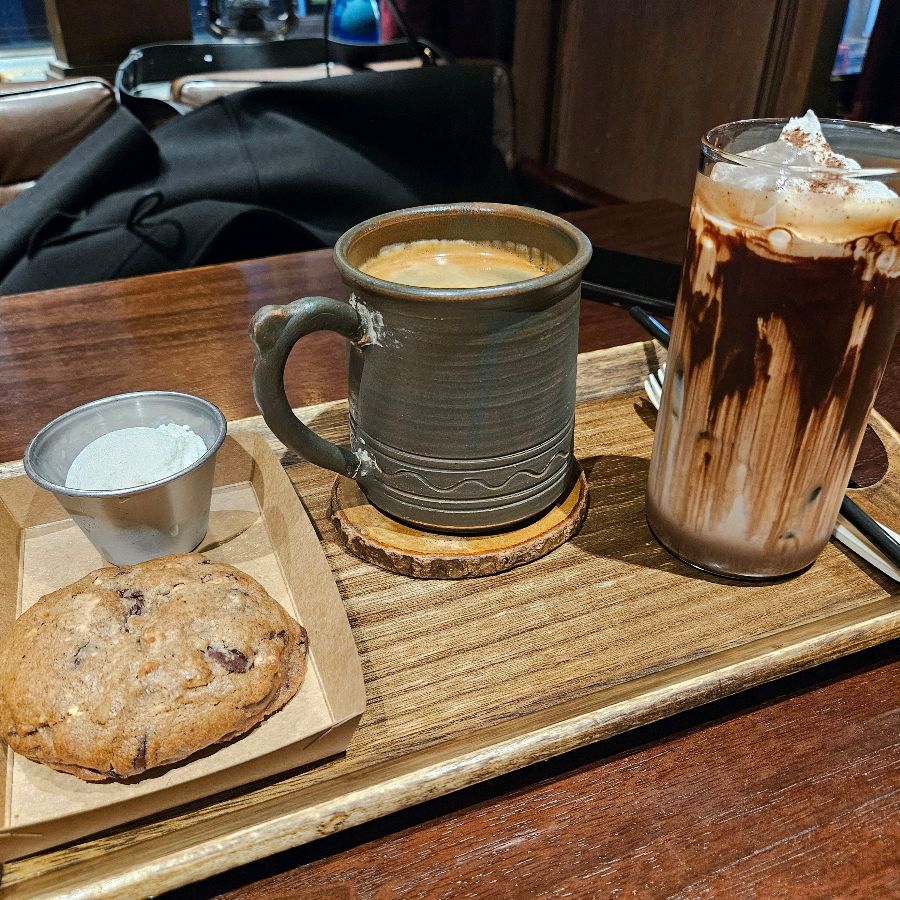 포티드 쿠키와 커피