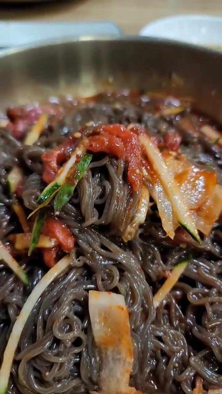 비빔 냉면