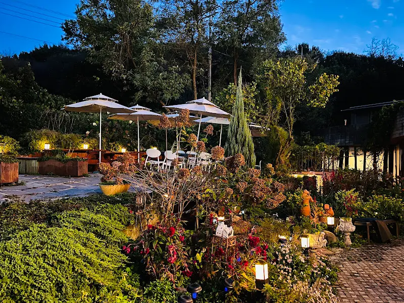 레스토랑 야외 정원