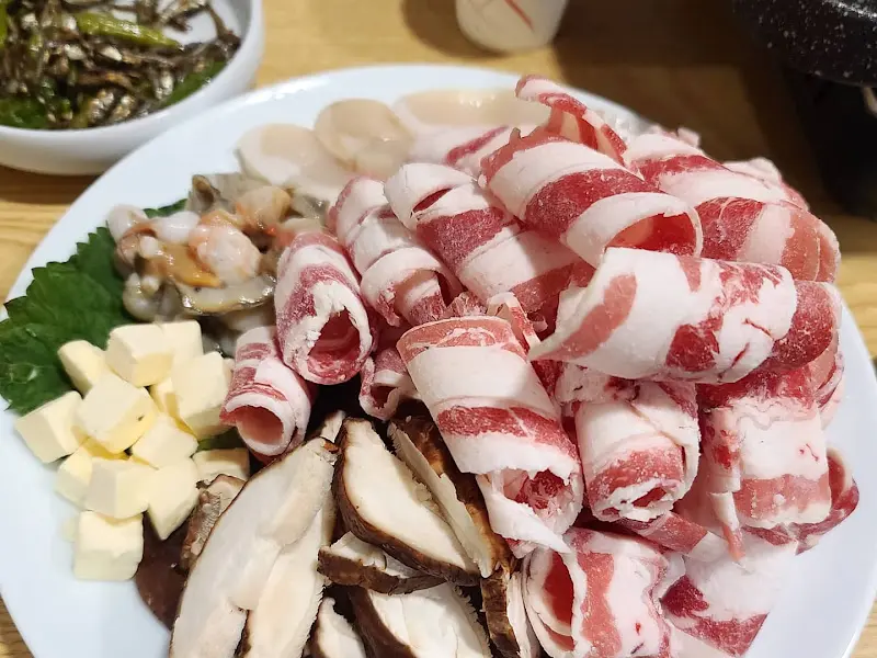 키조개 삼합 재료