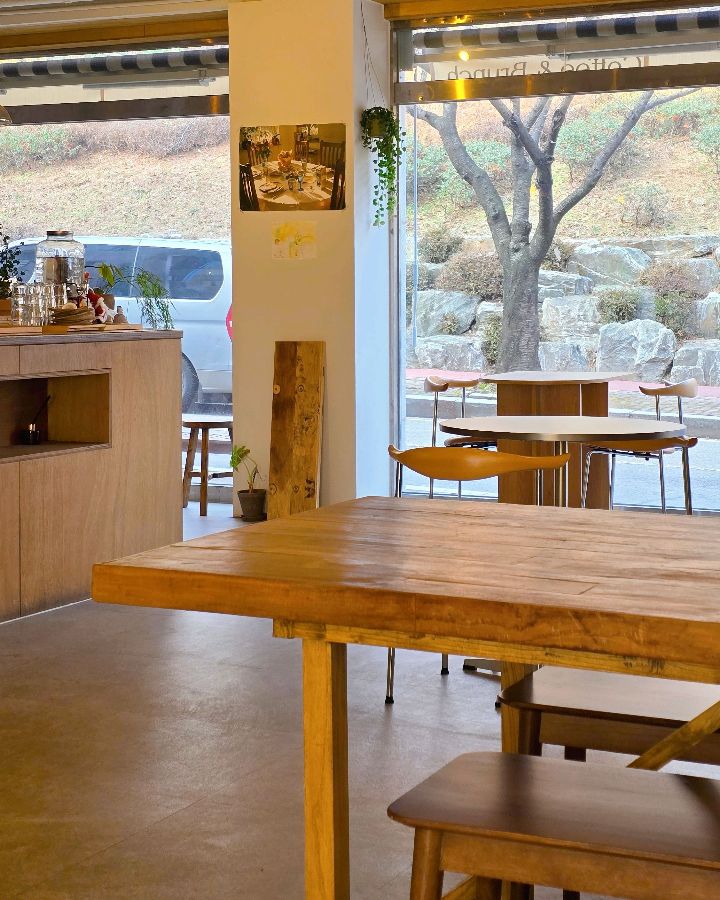 매장 내부 전경