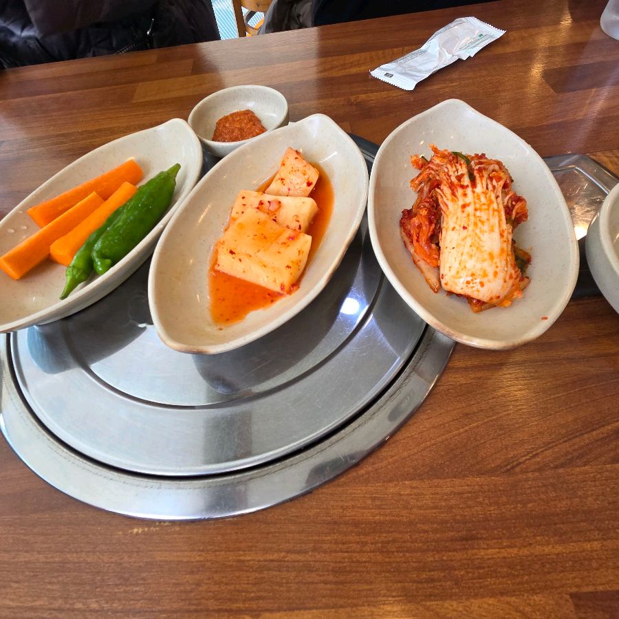 수누리 감자탕 밑반찬