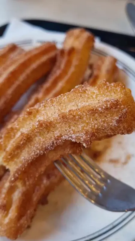 겉바속촉 츄러스