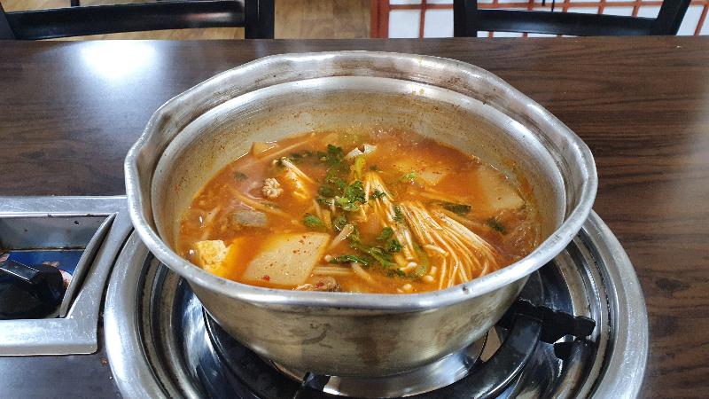 푸짐한 양에 놀라움을 금치 못했다.