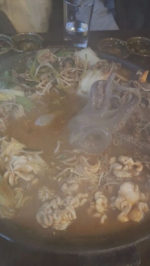 살아있는 문어가 들어간 물갈비