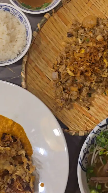 해산물이 듬뿍 들어간 볶음밥