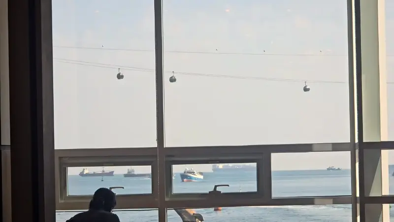 스타벅스 부산송도해수욕장점에서 바라본 바다 풍경