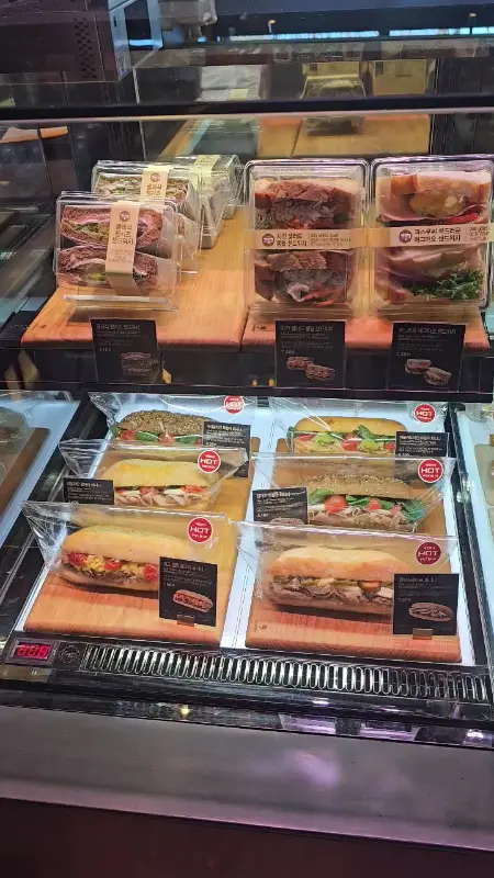 샌드위치 진열대