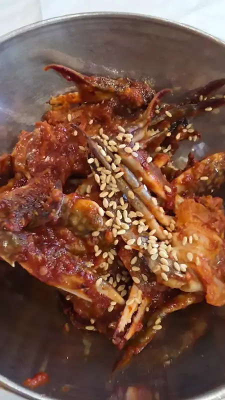 매콤달콤한 양념게장의 비주얼