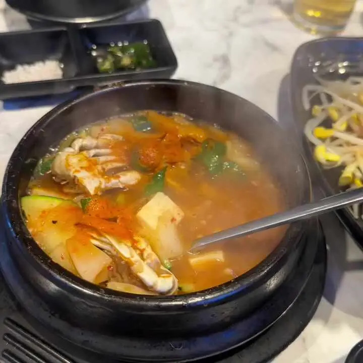 꽃게가 듬뿍 들어간 된장찌개