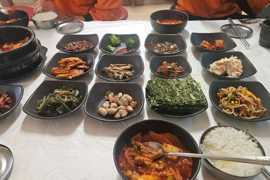 살구나무집 내부, 편안하고 정겨운 분위기