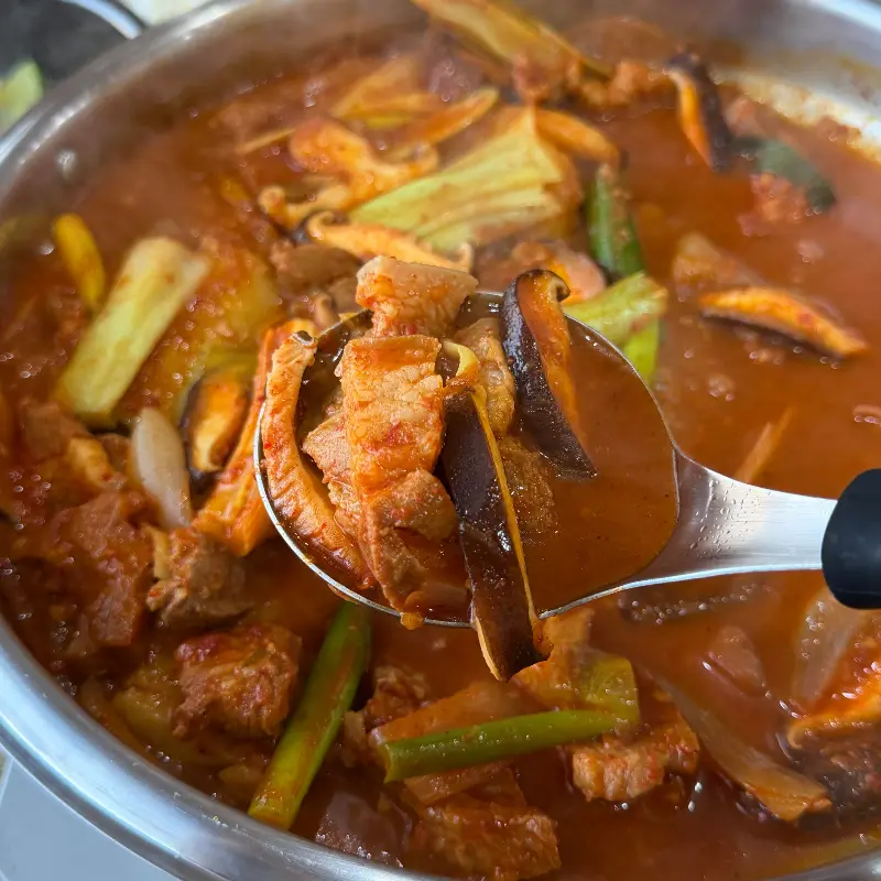 짜글이 크게 한 스푼