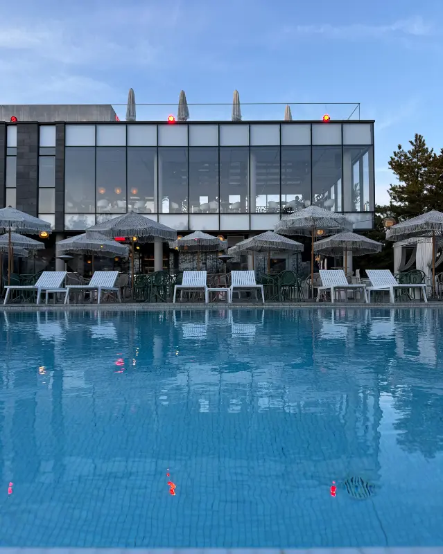 누바비치 외부 전경