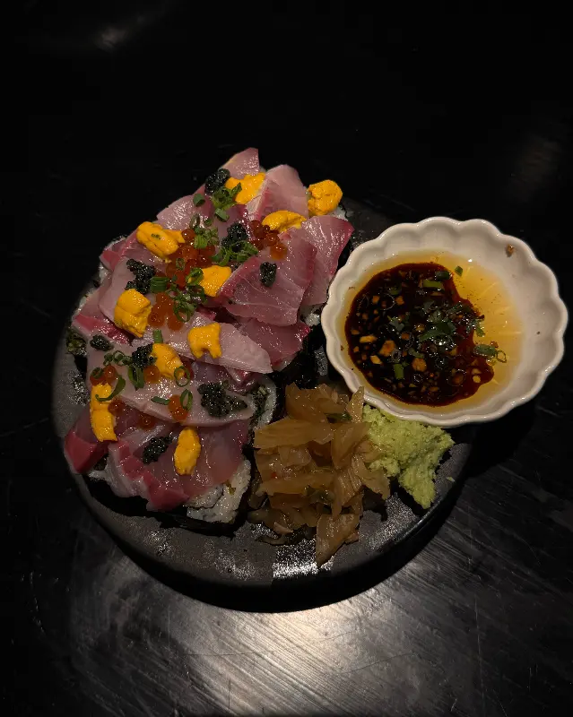 싱싱함이 느껴지는 광어 단새우 세비체