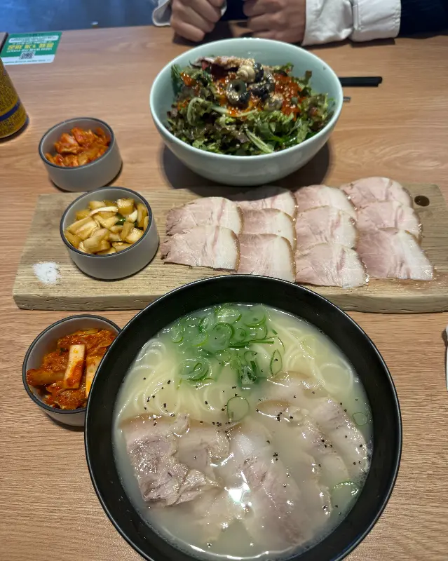 비빔국수와 돔베고기