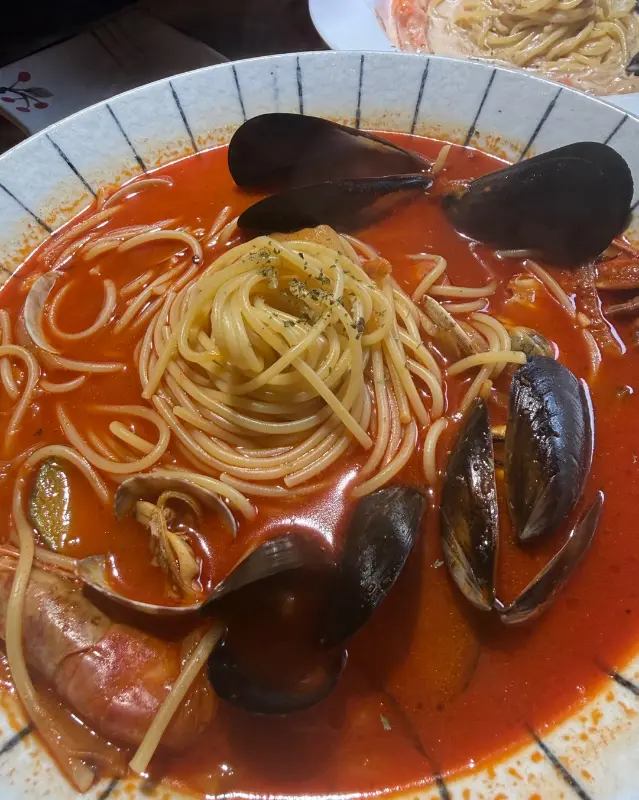 해산물이 푸짐하게 들어간 해물짬뽕파스타