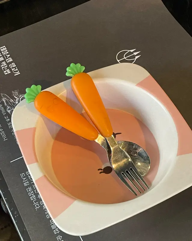 깔끔하고 세련된 인테리어