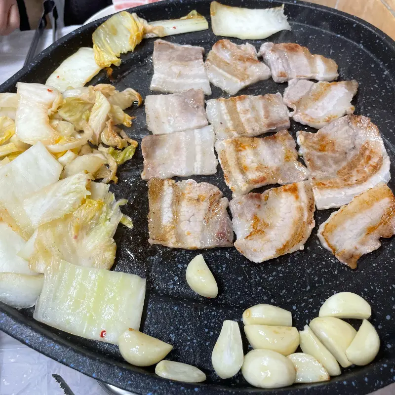 냉삼과 김치, 마늘