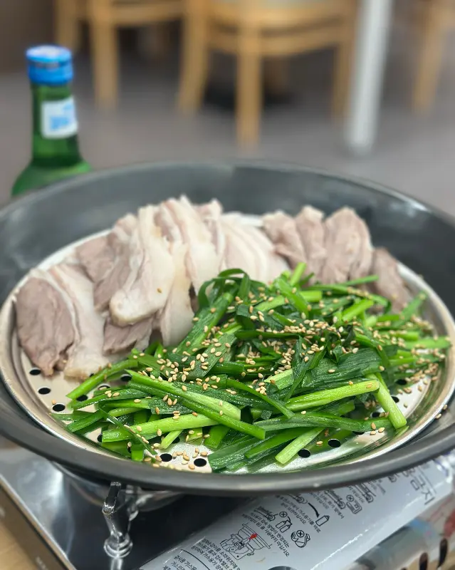 맛있는 국밥 한 상 차림