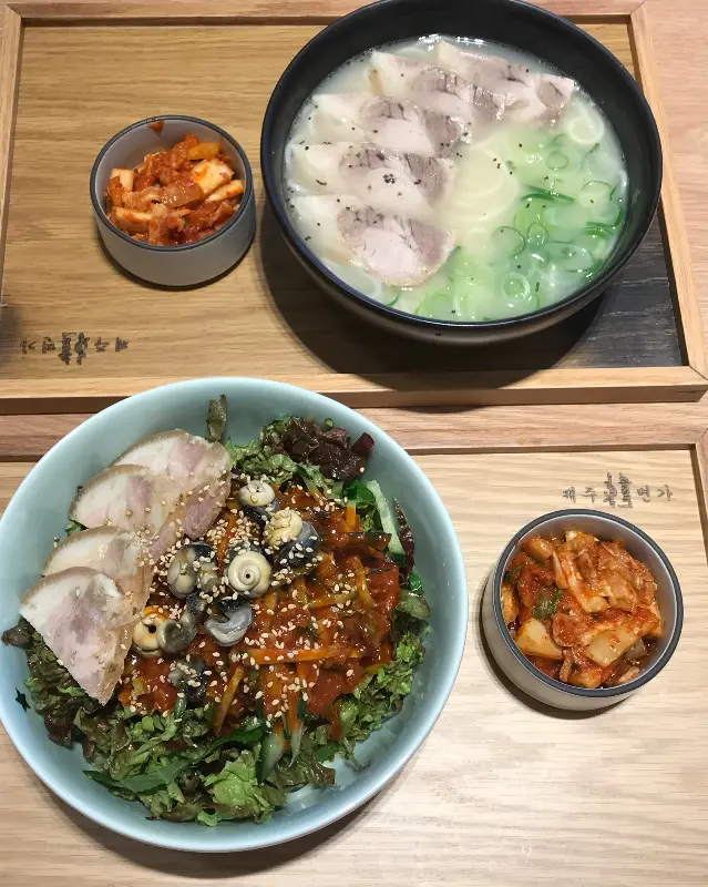 깔끔한 고기국수