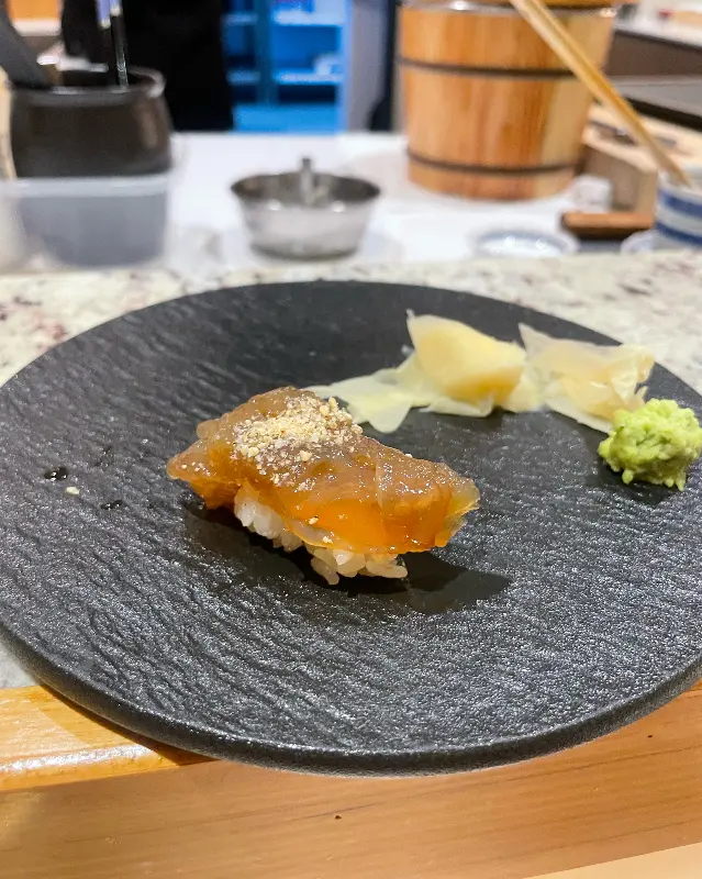 윤기가 좌르르 흐르는 초밥