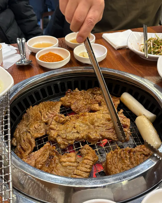 솔가숯불갈비 매장 내부 모습