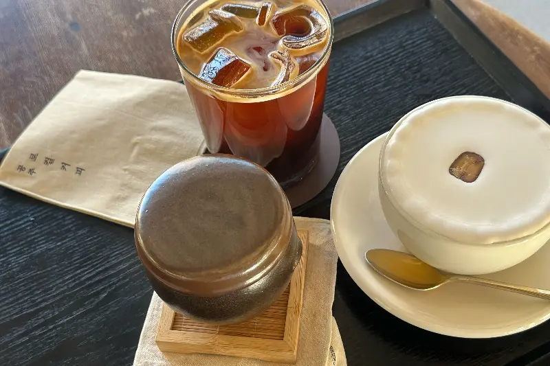 밤 크림 브륄레와 아이스 아메리카노