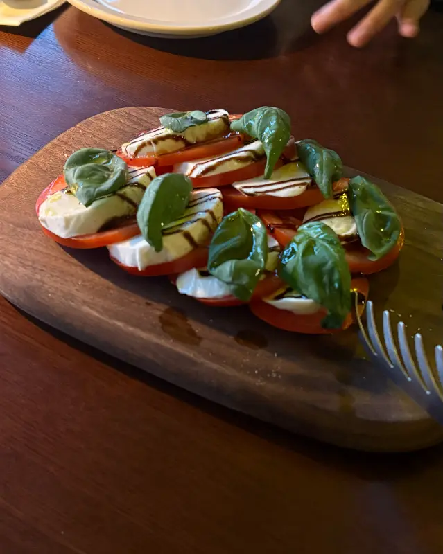 카프레제 샐러드