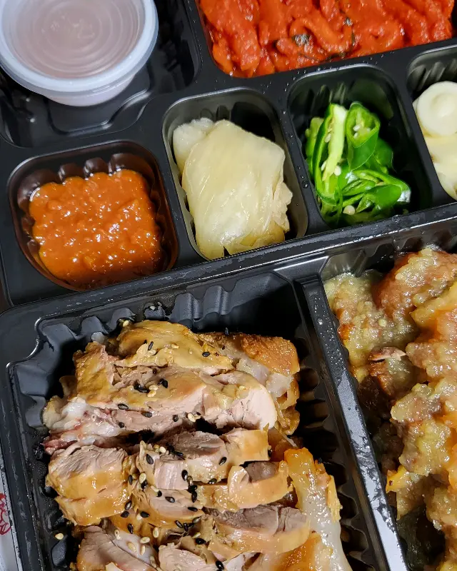 깔끔하게 포장된 족발