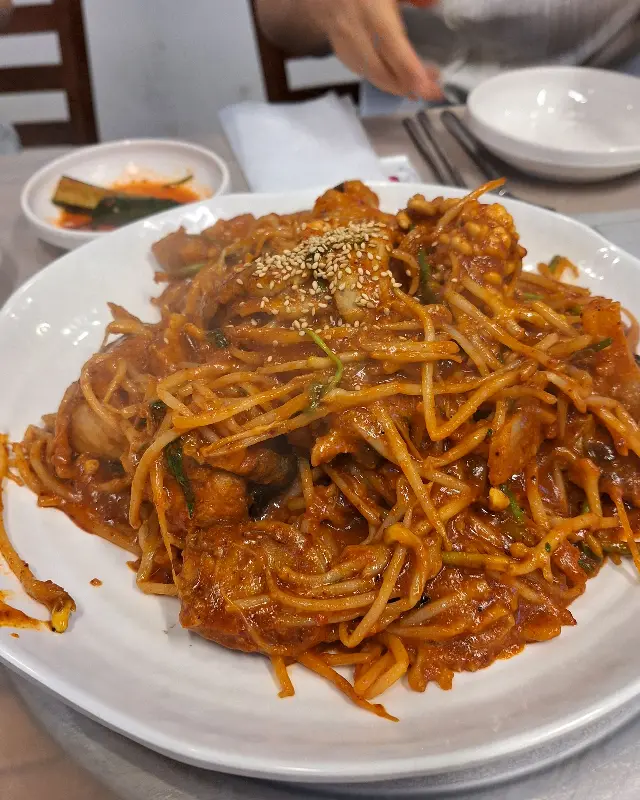 먹음직스러운 아구찜