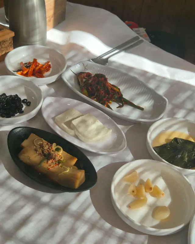 소박하지만 맛깔스러운 밑반찬