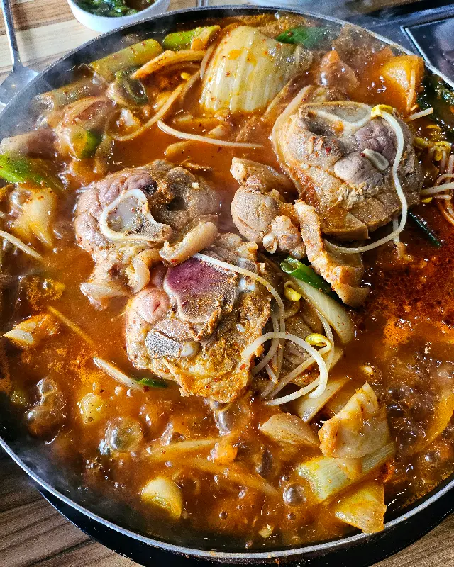 김치와 족발의 완벽한 조화