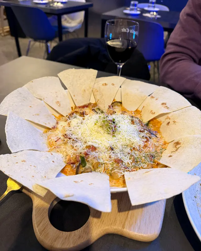 싸먹는 피자와 와인