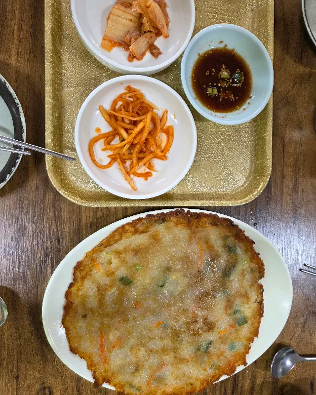 감자전과 밑반찬