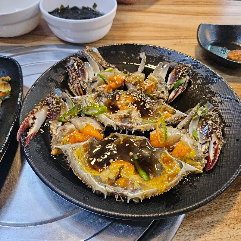 간장게장의 먹음직스러운 모습