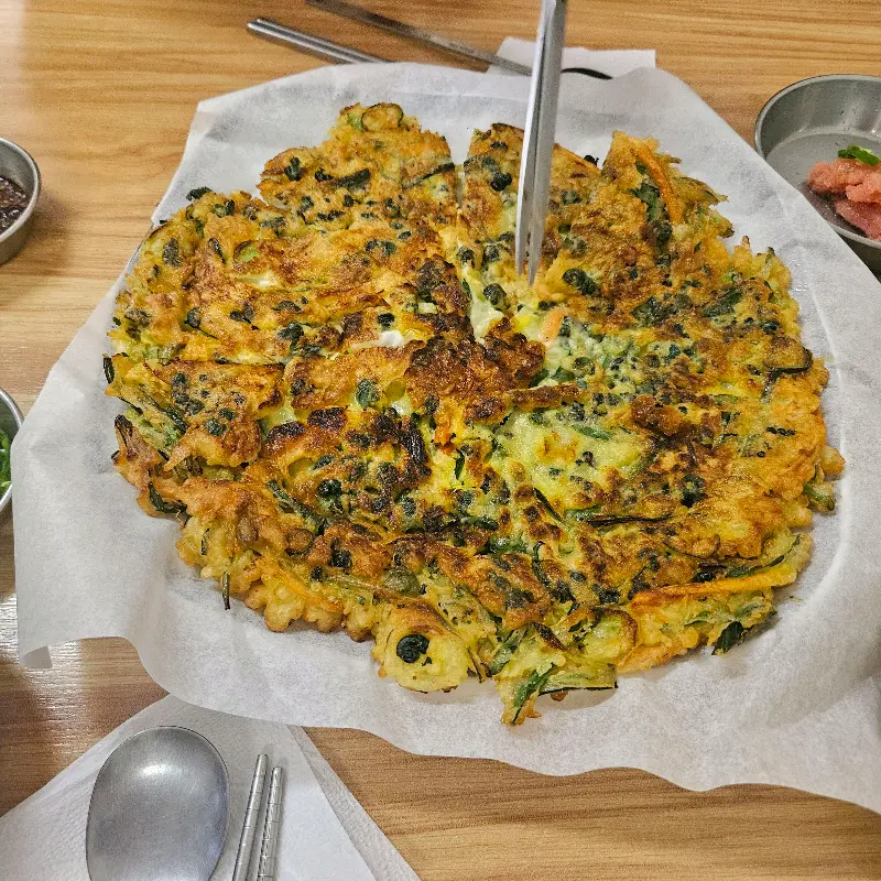 겉은 바삭하고 속은 촉촉한 다슬기전