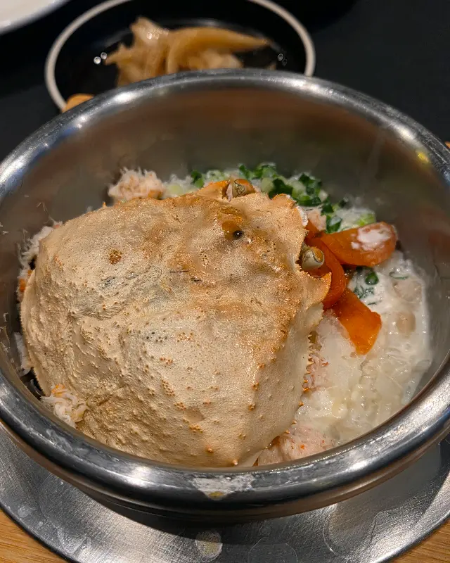 대게 크림 솥밥의 웅장한 비주얼