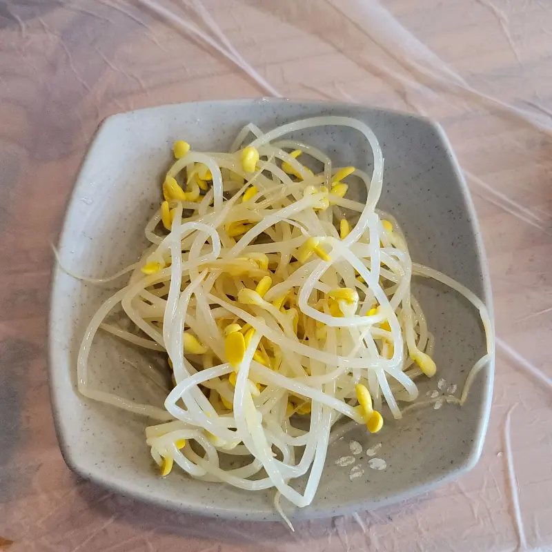 신선한 콩나물 무침