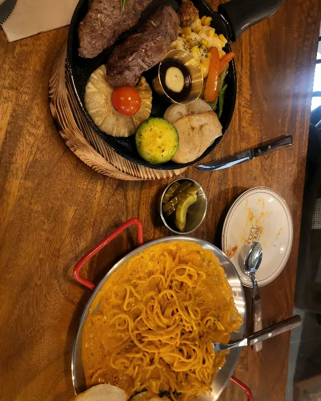 스테이크와 파스타
