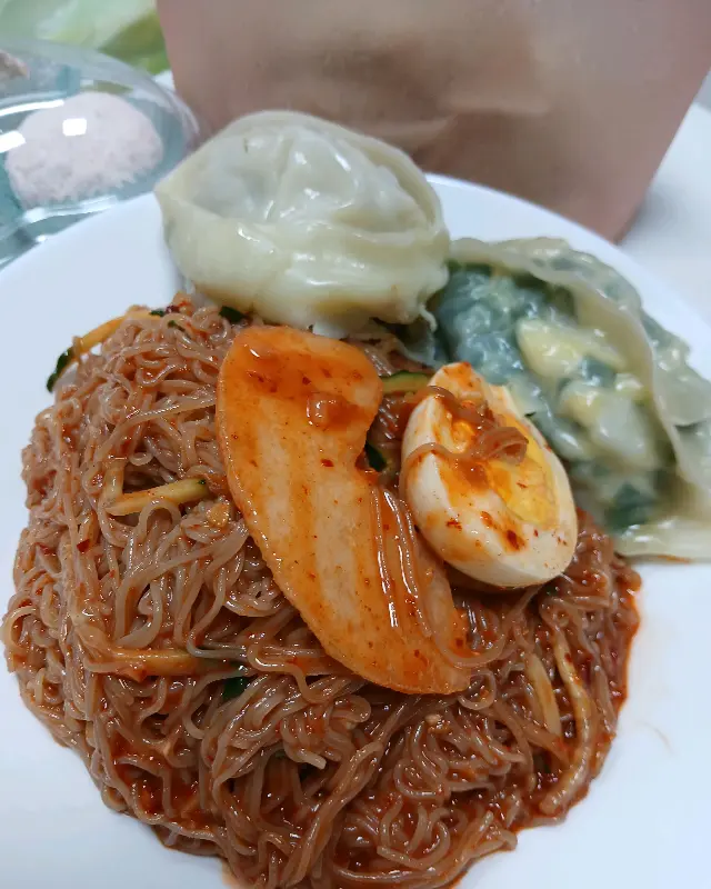 냉면과 만두 포장