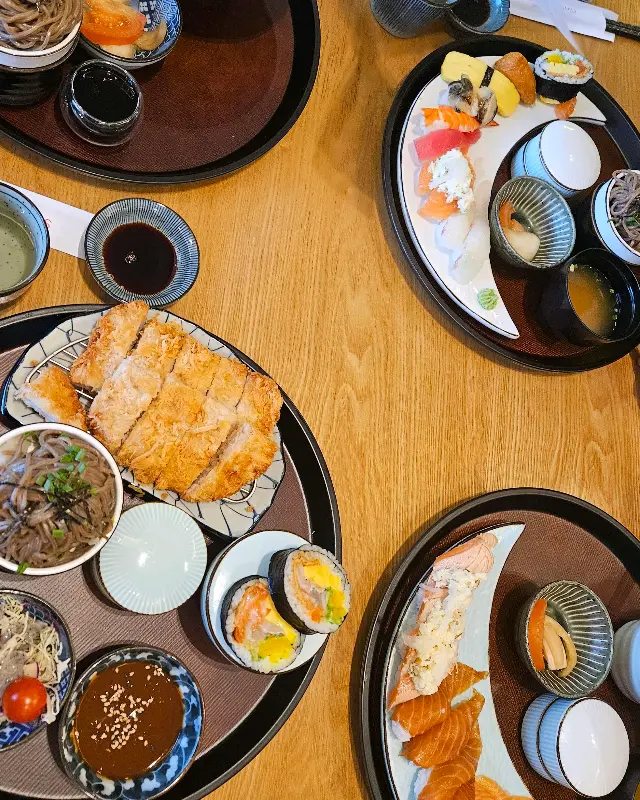 초밥과 함께 즐기는 우동