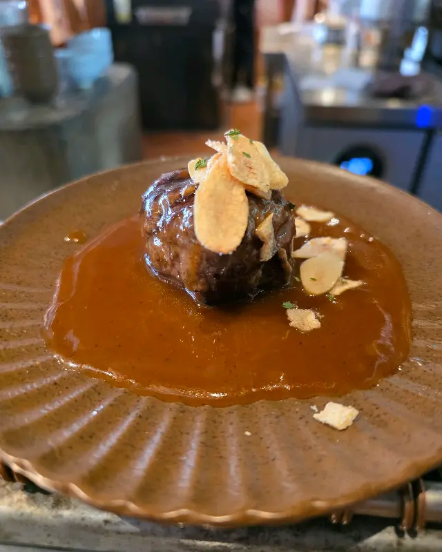 데미 소스 함박 스테이크