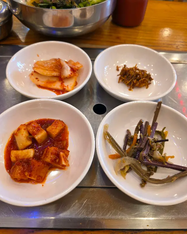 다양한 밑반찬