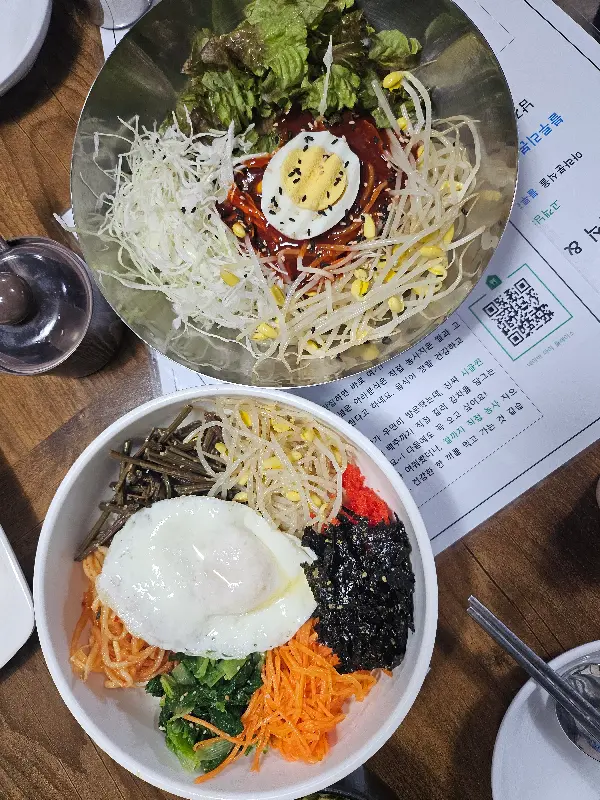 다양한 메뉴를 맛볼 수 있는 아라분식