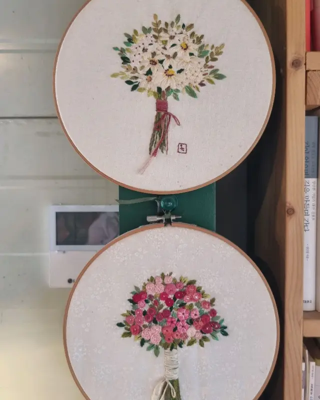 아기자기한 자수 작품